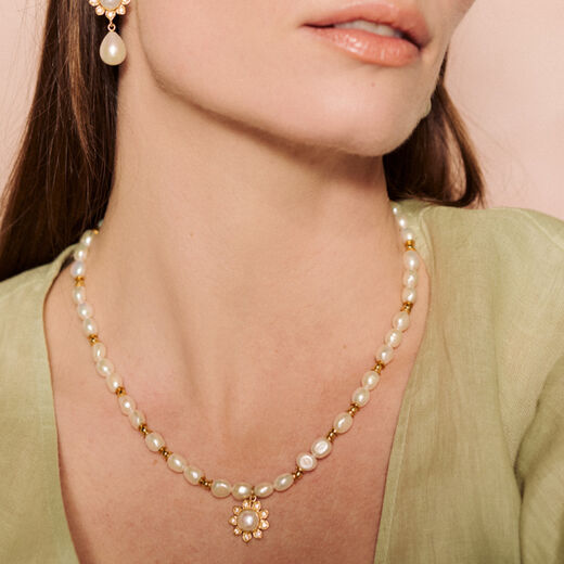 Pearl flower necklace by Carousel Jewels